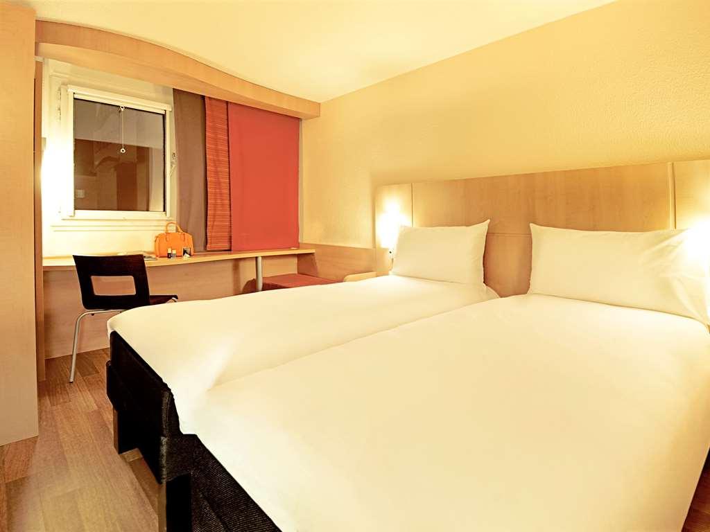 Ibis Hotel Koeln Airport Номер фото