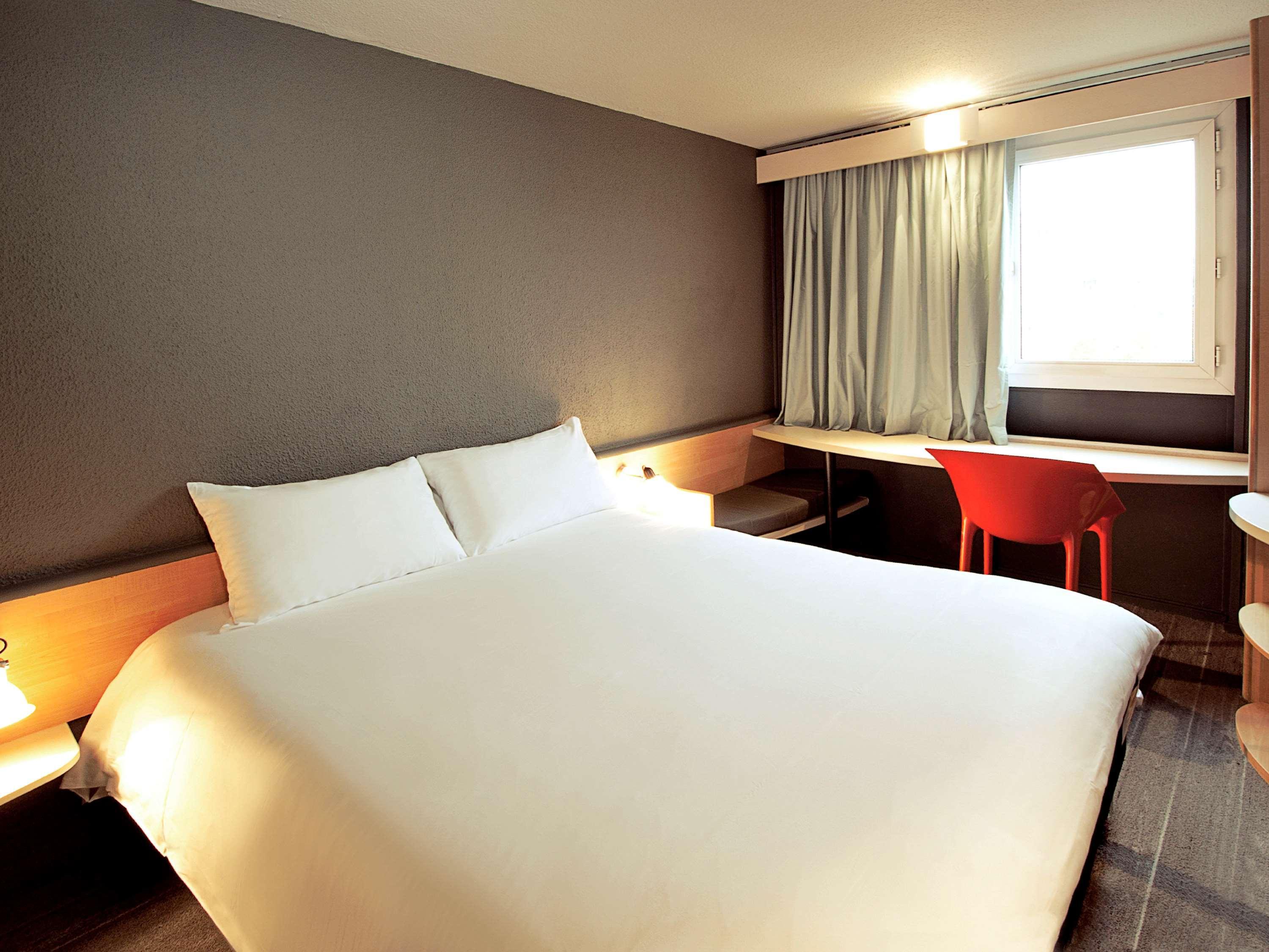 Ibis Hotel Koeln Airport Экстерьер фото
