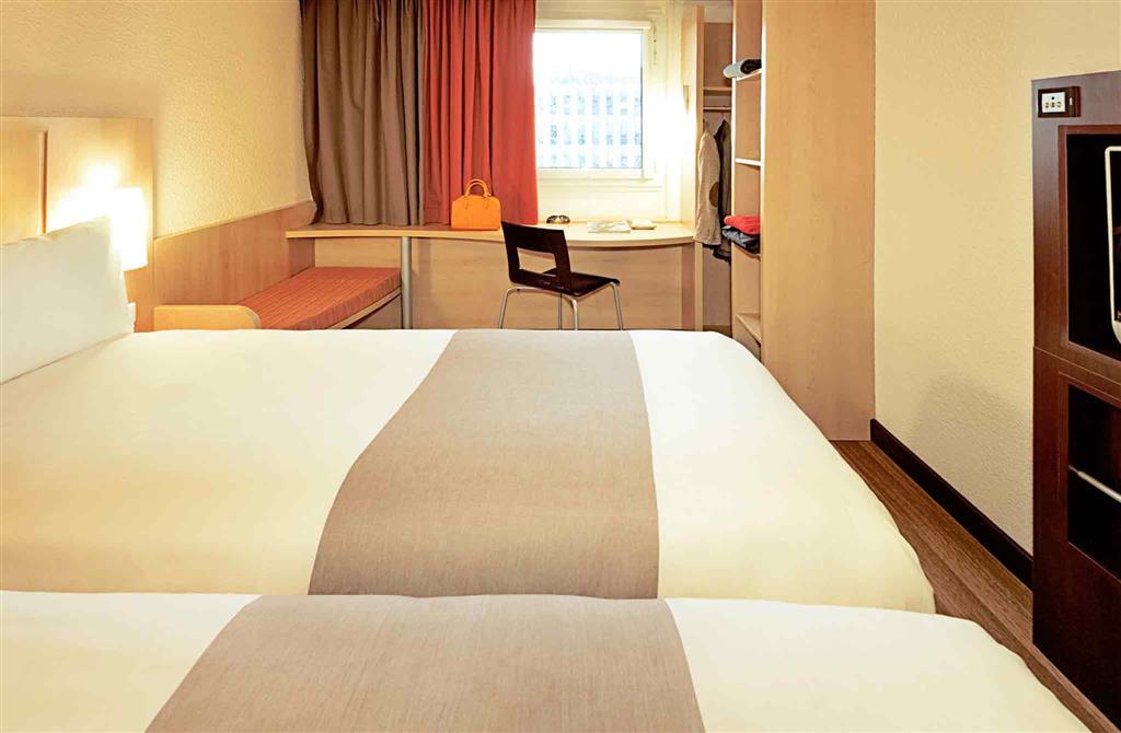 Ibis Hotel Koeln Airport Экстерьер фото
