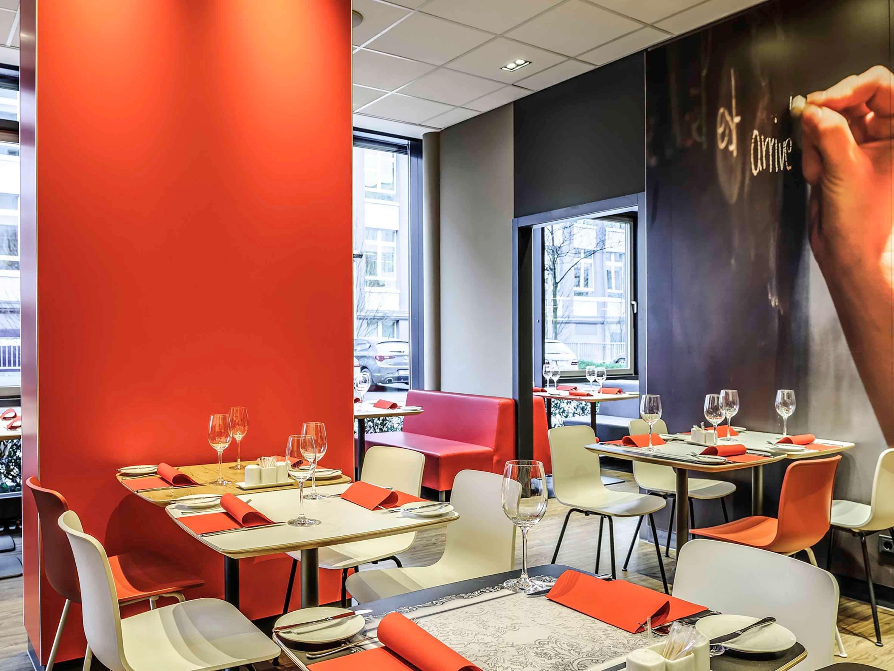 Ibis Hotel Koeln Airport Экстерьер фото