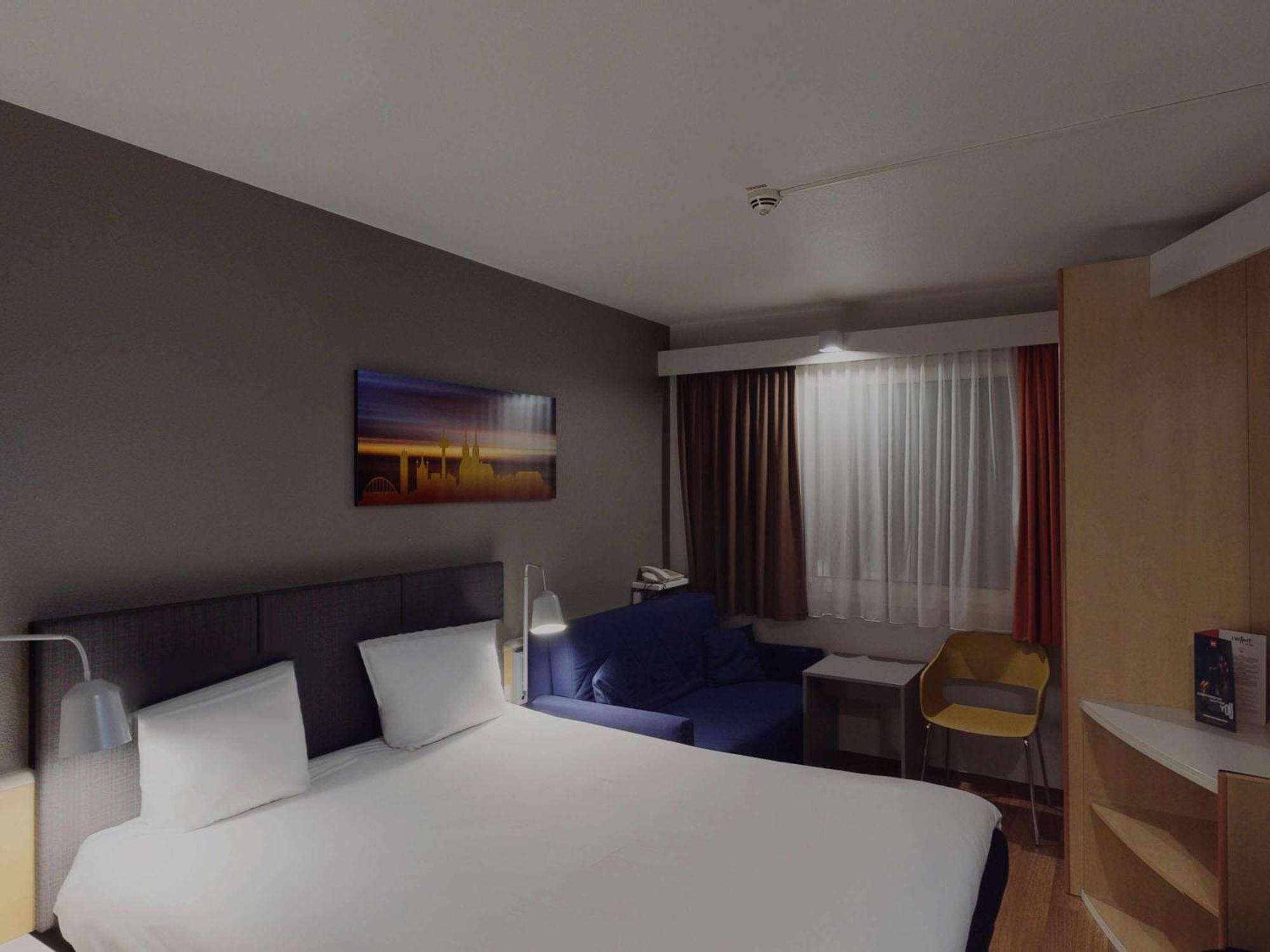 Ibis Hotel Koeln Airport Экстерьер фото