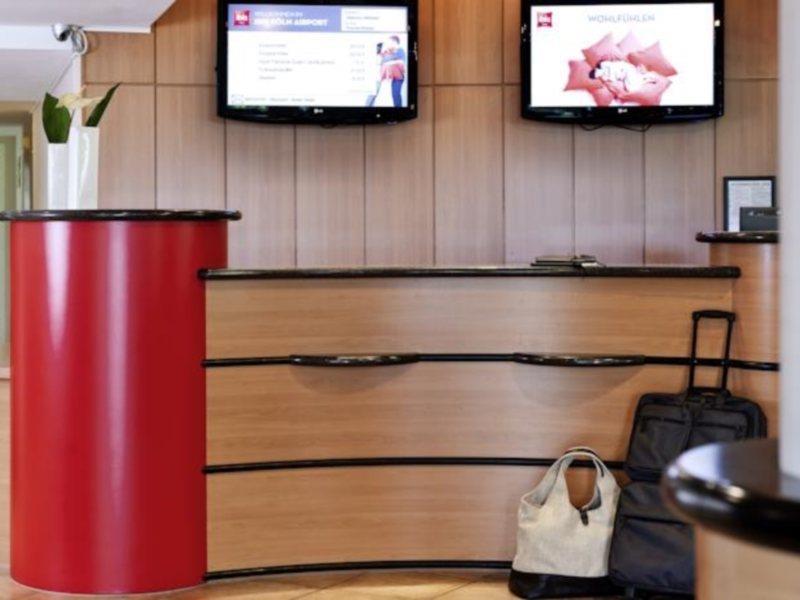 Ibis Hotel Koeln Airport Экстерьер фото