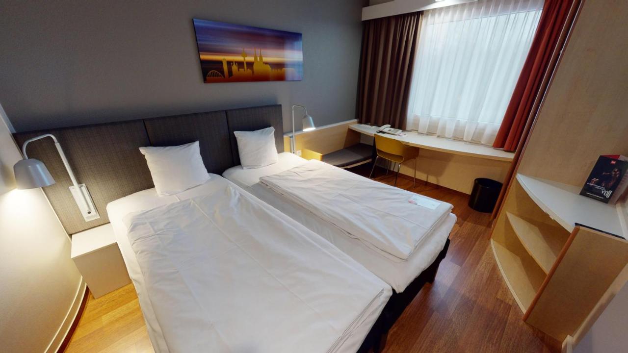 Ibis Hotel Koeln Airport Экстерьер фото
